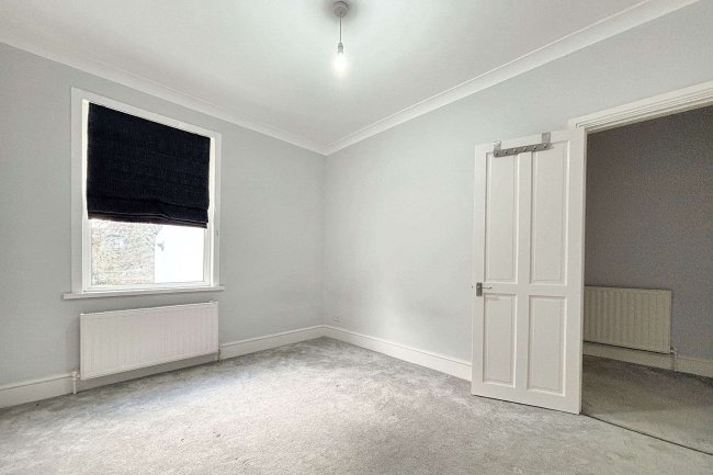 65 Granville Road, Walthamstow, London E17 9BS 9