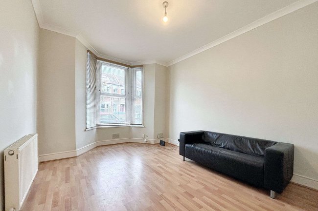 65 Granville Road, Walthamstow, London E17 9BS 9