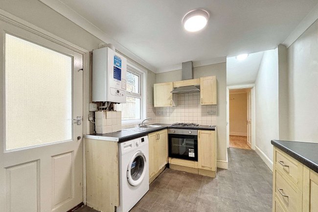 65 Granville Road, Walthamstow, London E17 9BS 9