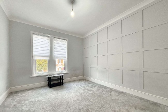 65 Granville Road, Walthamstow, London E17 9BS 9