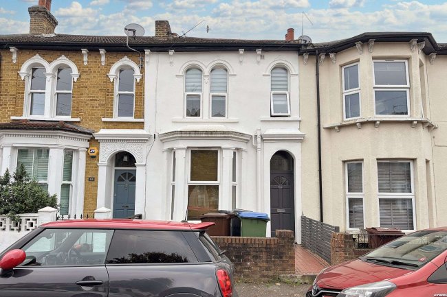 65 Granville Road, Walthamstow, London E17 9BS 9