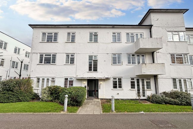 8 Beech Lawns, Finchley, London, N12 9PP 5