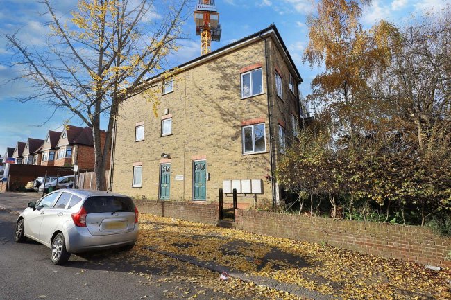 Flat 4 Michelle House, Sinclair Grove, London NW11 9JG 6