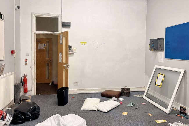 25 Whitworth Road, South Norwood, SE25 6XQ 10