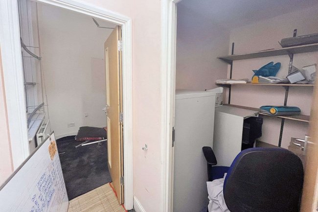 25 Whitworth Road, South Norwood, SE25 6XQ 10