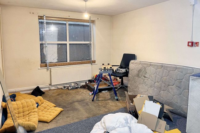 25 Whitworth Road, South Norwood, SE25 6XQ 10