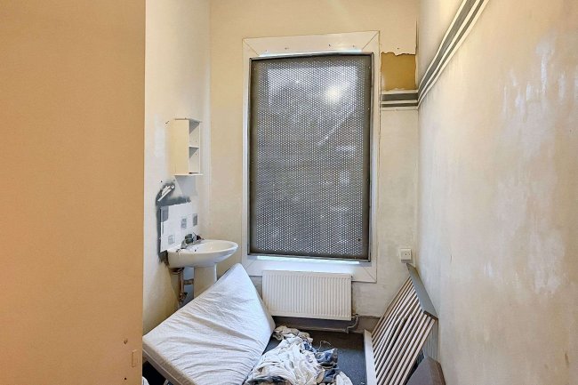 25 Whitworth Road, South Norwood, SE25 6XQ 10