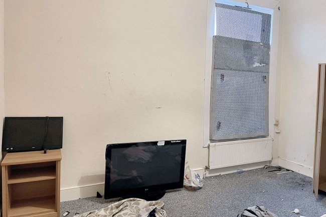 25 Whitworth Road, South Norwood, SE25 6XQ 10