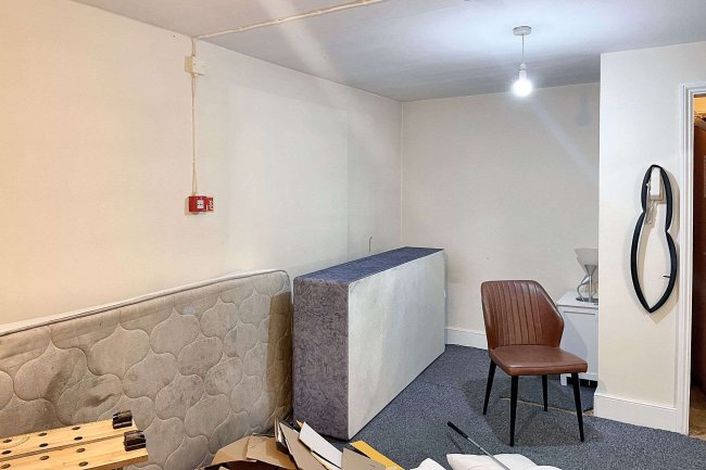 25 Whitworth Road, South Norwood, SE25 6XQ 10