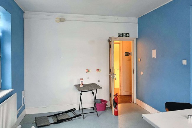 25 Whitworth Road, South Norwood, SE25 6XQ 10