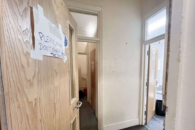 25 Whitworth Road, South Norwood, SE25 6XQ 10