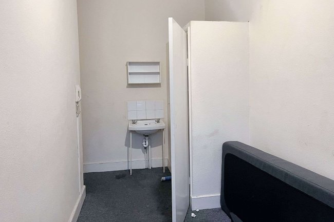 25 Whitworth Road, South Norwood, SE25 6XQ 10