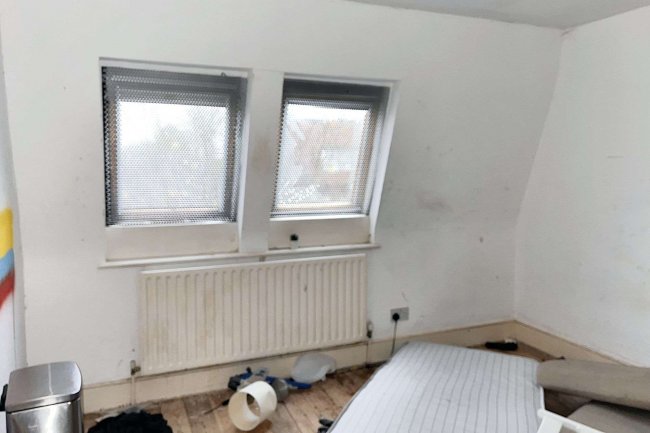 25 Whitworth Road, South Norwood, SE25 6XQ 10