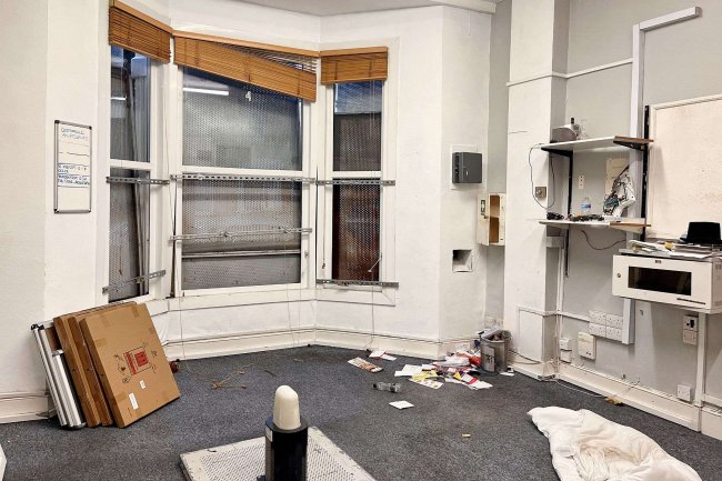 25 Whitworth Road, South Norwood, SE25 6XQ 10