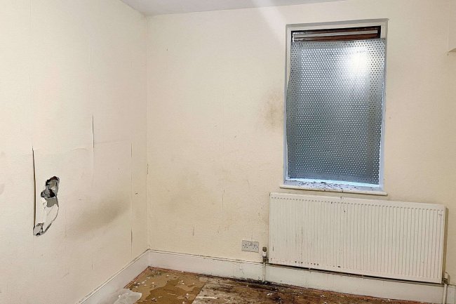 25 Whitworth Road, South Norwood, SE25 6XQ 10