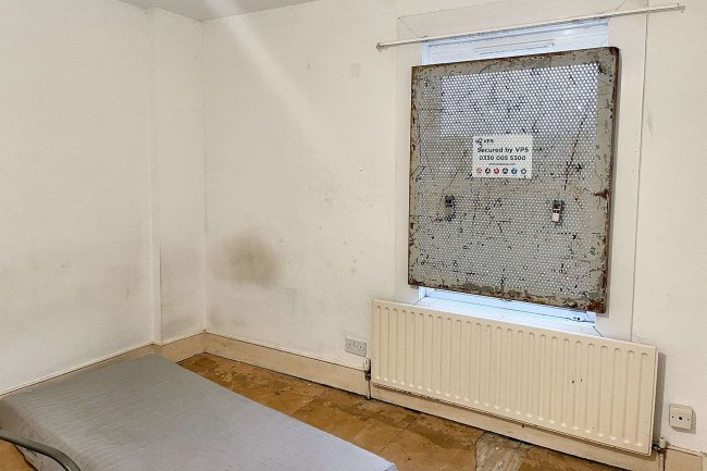 25 Whitworth Road, South Norwood, SE25 6XQ 10