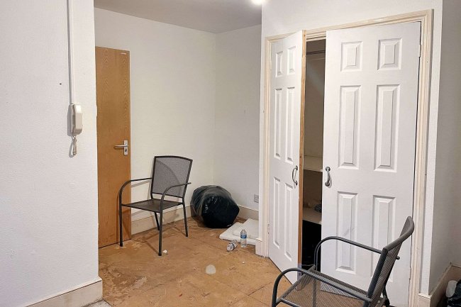 25 Whitworth Road, South Norwood, SE25 6XQ 10