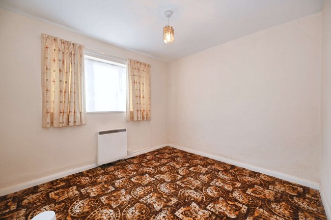 9 Windsor Road, Maidenhead, Berkshire, SL6 1UZ 6