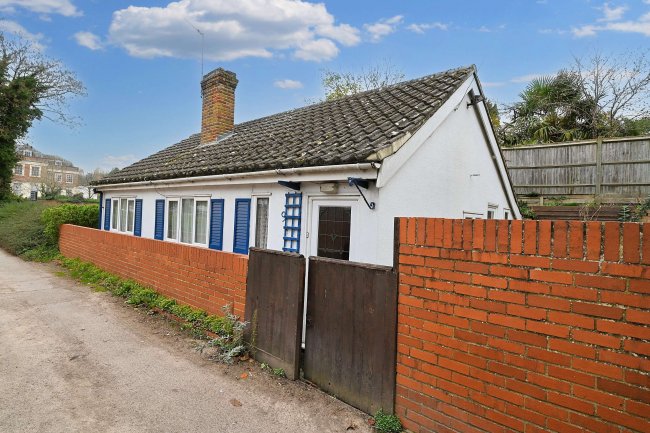 9 Windsor Road, Maidenhead, Berkshire, SL6 1UZ 6