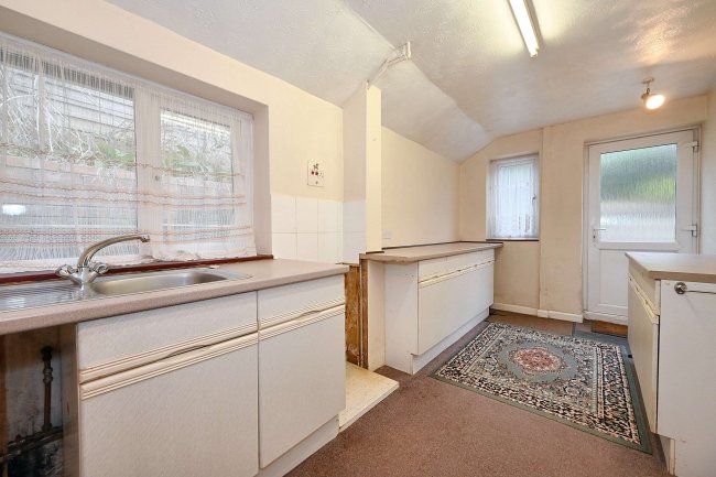 9 Windsor Road, Maidenhead, Berkshire, SL6 1UZ 6