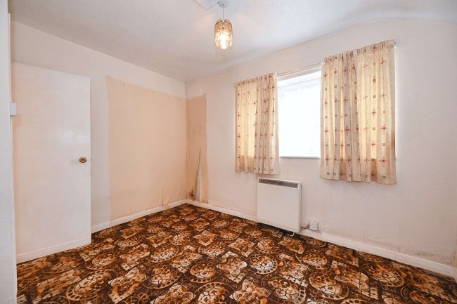 9 Windsor Road, Maidenhead, Berkshire, SL6 1UZ 6