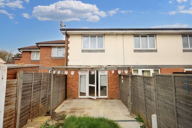 50 Oakside, New Denham, Uxbridge, UB9 4BX 1