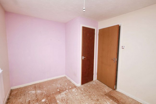 50 Oakside, New Denham, Uxbridge, UB9 4BX 1