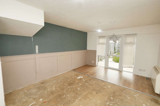 50 Oakside, New Denham, Uxbridge, UB9 4BX 1