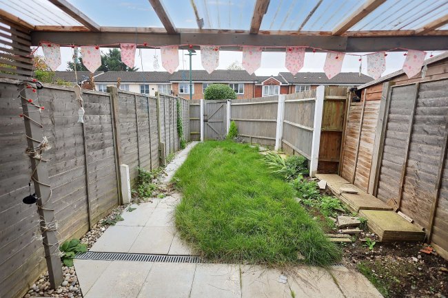 50 Oakside, New Denham, Uxbridge, UB9 4BX 1