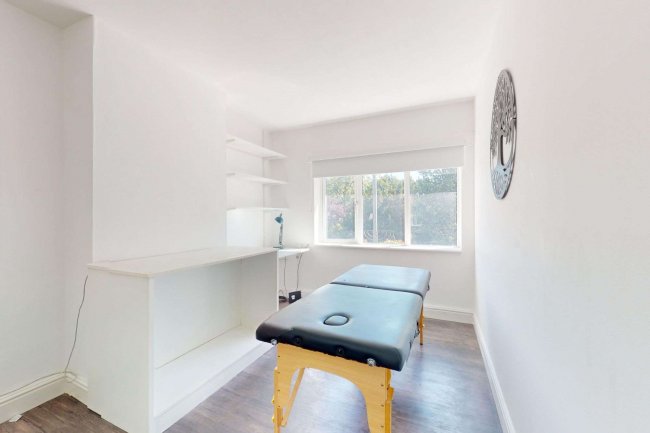 50 Hayes Street, Hayes, Bromley, BR2 7LD 8