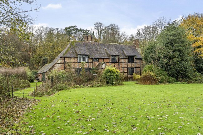 Tappington Hall Farm, Canterbury Road, Denton, Kent, CT4 6RG 6