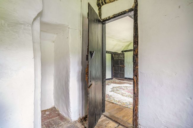 Tappington Hall Farm, Canterbury Road, Denton, Kent, CT4 6RG 6