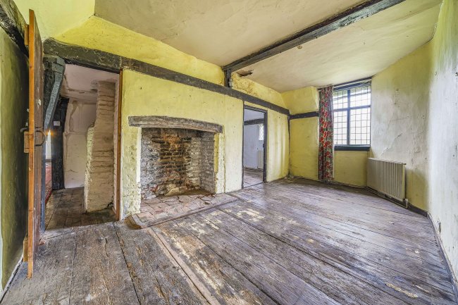 Tappington Hall Farm, Canterbury Road, Denton, Kent, CT4 6RG 6