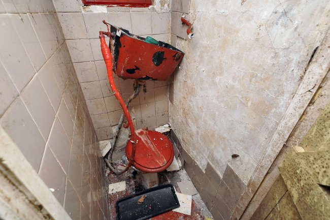 615 Barking Road, East Ham, London, E6 2LW 8