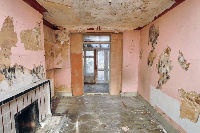 615 Barking Road, East Ham, London, E6 2LW 8