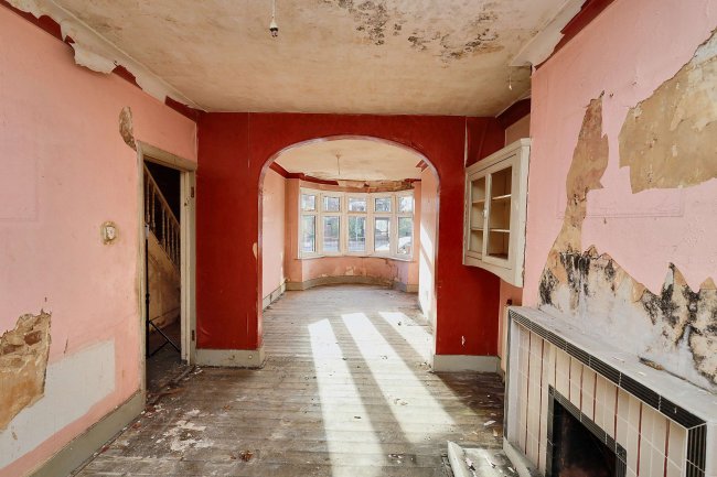 615 Barking Road, East Ham, London, E6 2LW 8