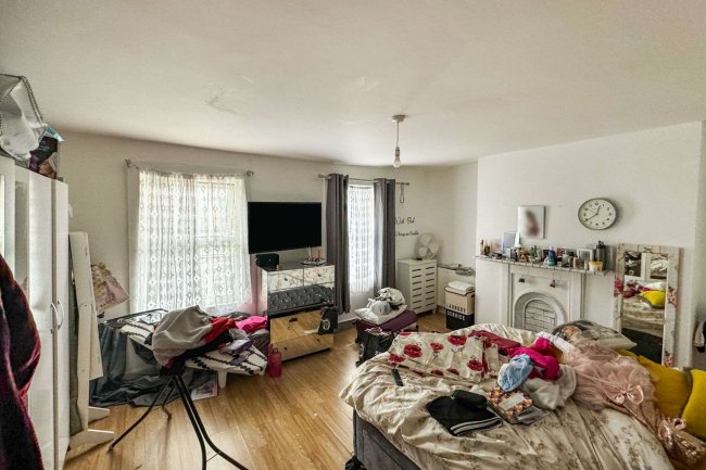 11 Guildhall Street, Folkestone, CT20 1EA 9