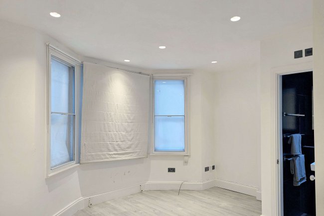 263A Ladbroke Grove, London W10 6HF 7