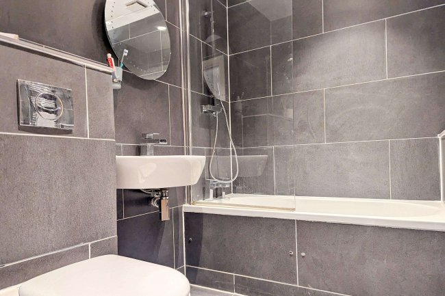 263A Ladbroke Grove, London W10 6HF 7