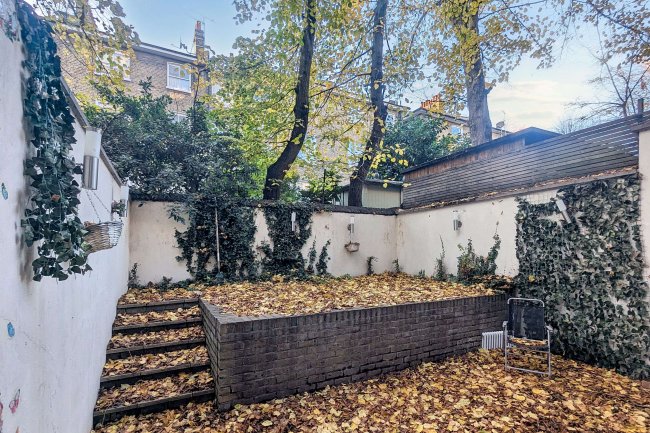 263A Ladbroke Grove, London W10 6HF 7