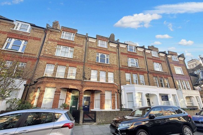 8B Gascony Avenue, Brondesbury, London NW6 4NA 1