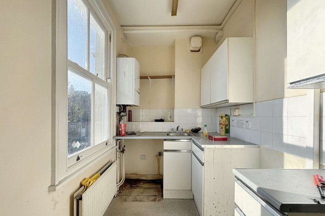 8B Gascony Avenue, Brondesbury, London NW6 4NA 1