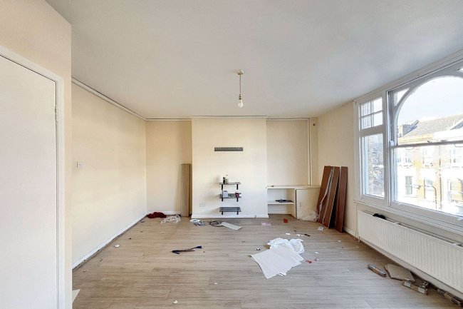 8B Gascony Avenue, Brondesbury, London NW6 4NA 1