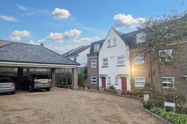 1 Rossiter Close, Norwood, London, SE19 3BB 3