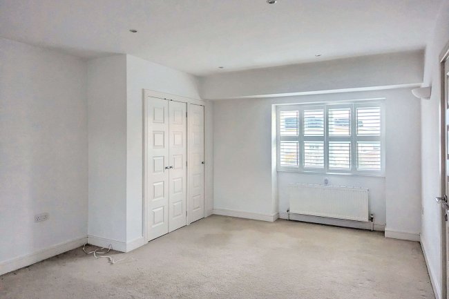 1 Rossiter Close, Norwood, London, SE19 3BB 3