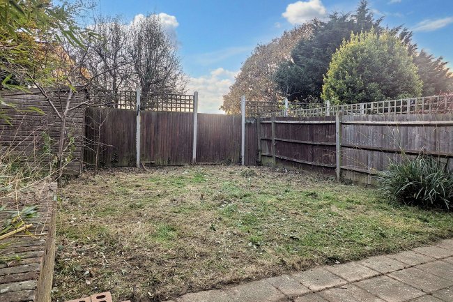 1 Rossiter Close, Norwood, London, SE19 3BB 3