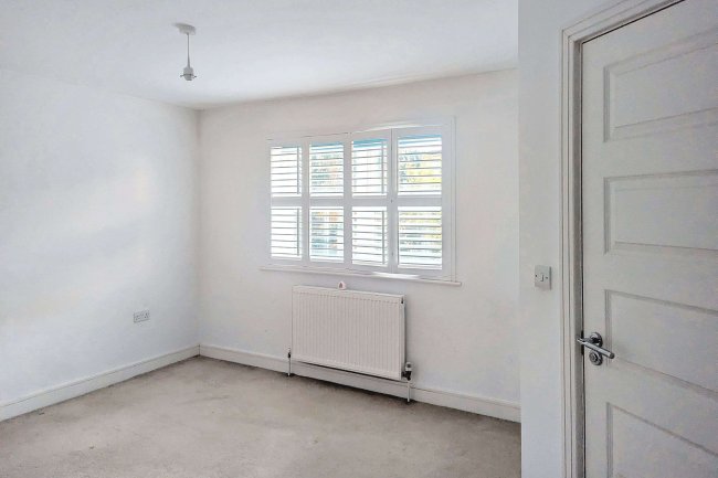 1 Rossiter Close, Norwood, London, SE19 3BB 3