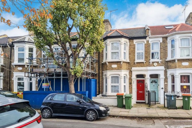 26 Durham Road, Canning Town, London E16 4NF 8