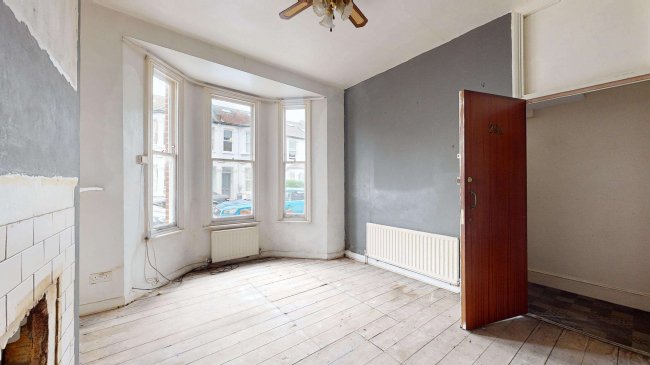 29 Ewald Road, Fulham, London SW6 3NB 3