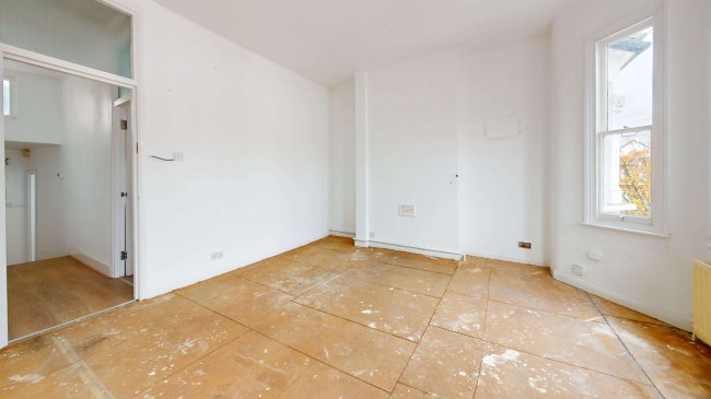 29 Ewald Road, Fulham, London SW6 3NB 3